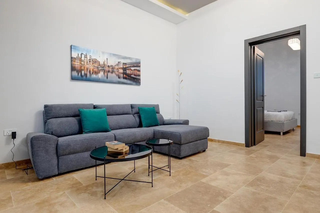 Top Location 1 Bedroom With Terrace Sliema Apartment