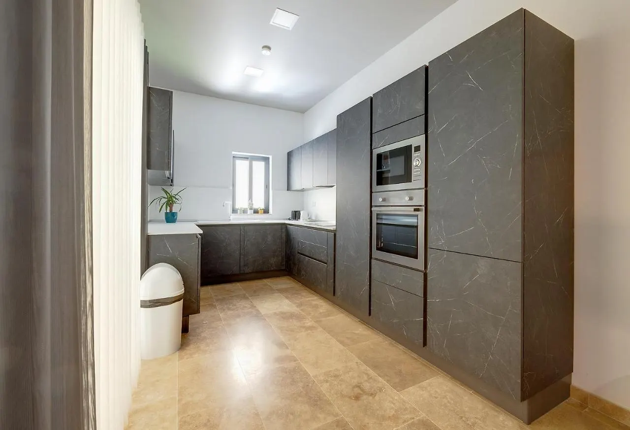 Top Location 1 Bedroom With Terrace Sliema 0*,  Malta