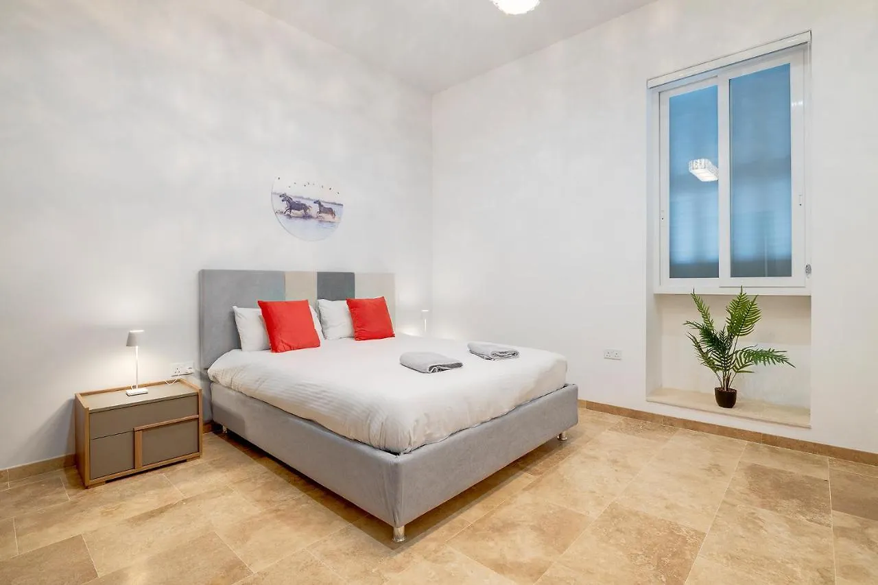 Top Location 1 Bedroom With Terrace Sliema Malta