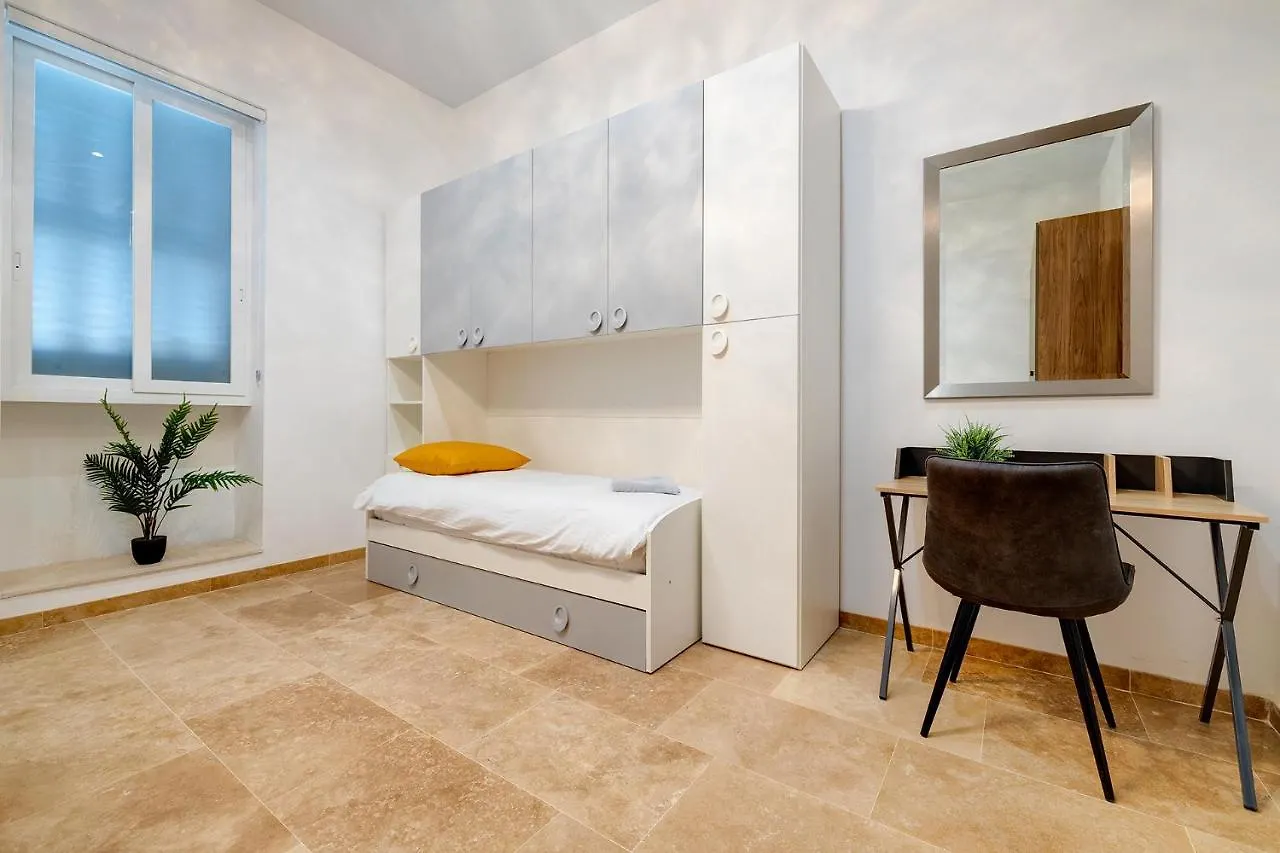Top Location 1 Bedroom With Terrace Sliema
