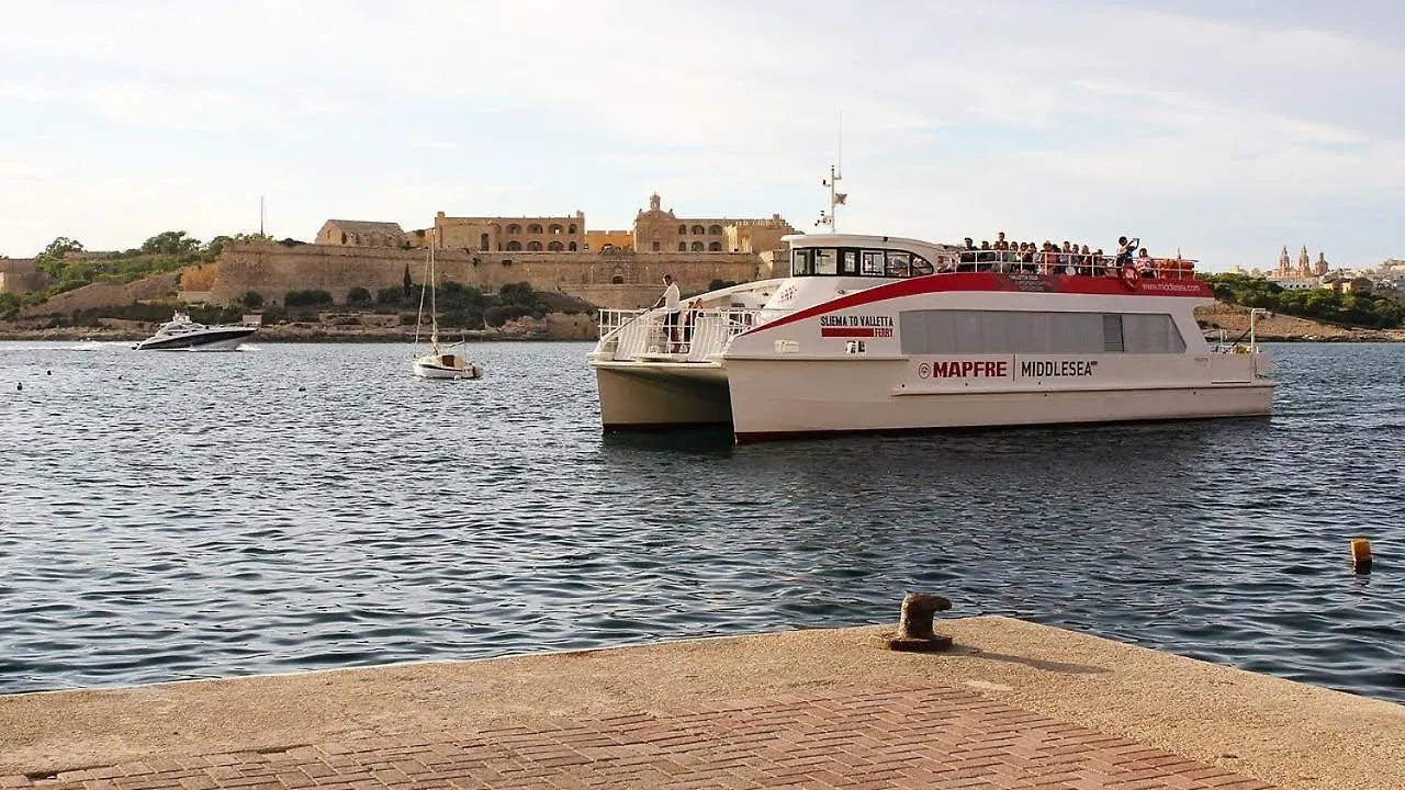 Top Location 1 Bedroom With Terrace Sliema Apartment